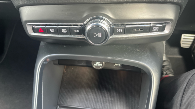 Volvo Xc40 1.5 T3 [163] R DESIGN 5dr Geartronic Petrol Estate